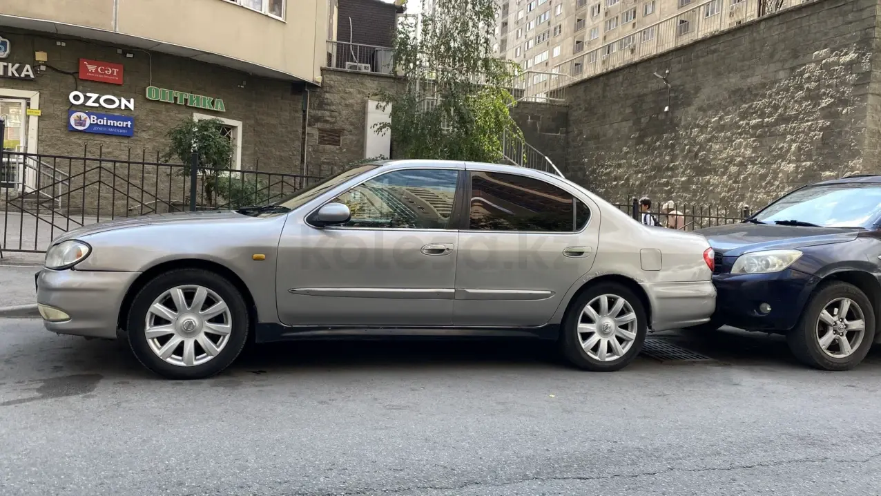 Nissan Cefiro, 2000