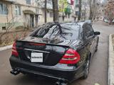 Mercedes-Benz E 320 2004 годаүшін5 400 000 тг. в Уральск – фото 2