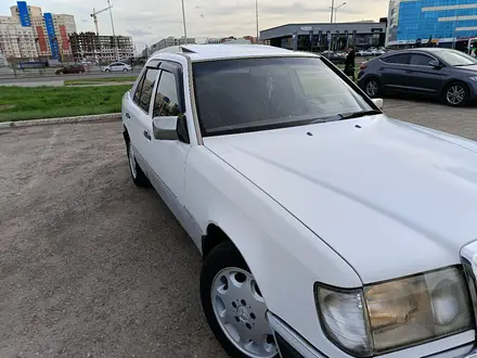 Mercedes-Benz E 260 1990 года за 2 000 000 тг. в Астана – фото 8