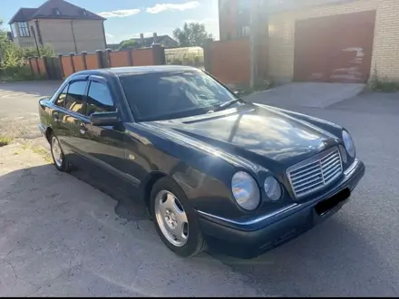 Mercedes-Benz E 280 1998 года за 4 000 000 тг. в Караганда