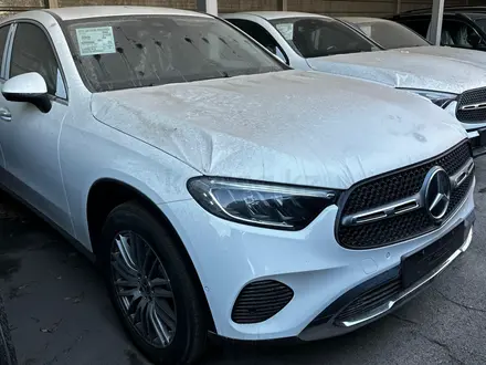 Mercedes-Benz GLC Coupe 300 4MATIC 2025 года за 45 600 000 тг. в Атырау – фото 2