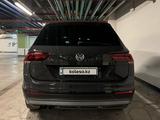 Volkswagen Tiguan 2017 года за 10 800 000 тг. в Алматы – фото 5