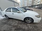 Toyota Camry 2005 года за 4 000 000 тг. в Астана – фото 2