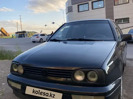 Volkswagen Golf 1995 года за 1 800 000 тг. в Караганда