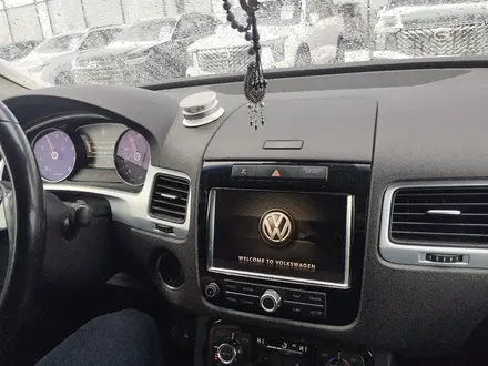 Volkswagen Touareg 2012 года за 10 000 000 тг. в Астана – фото 35