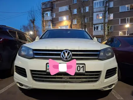 Volkswagen Touareg 2012 года за 10 000 000 тг. в Астана – фото 39