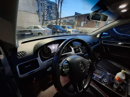Volkswagen Touareg 2012 года за 10 000 000 тг. в Астана – фото 43