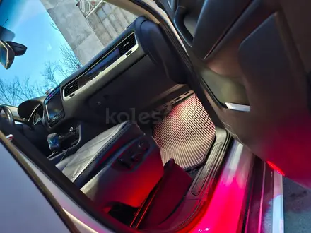 Volkswagen Touareg 2012 года за 10 000 000 тг. в Астана – фото 52