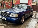 Mercedes-Benz E 220 1995 года за 1 750 000 тг. в Шымкент