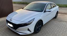 Hyundai Elantra 2021 года за 9 000 000 тг. в Уральск – фото 2