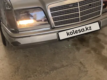 Mercedes-Benz E 280 1991 года за 1 860 000 тг. в Шымкент – фото 4