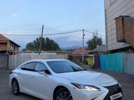 Lexus ES 250 2021 года за 23 000 000 тг. в Астана – фото 2