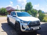 Toyota Hilux 2022 года за 20 700 000 тг. в Актобе – фото 2