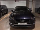 Hyundai Sonata 2022 года за 9 500 000 тг. в Астана – фото 2