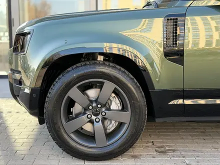 Land Rover Defender X-Dynamic SE 2025 года за 81 631 000 тг. в Алматы – фото 14
