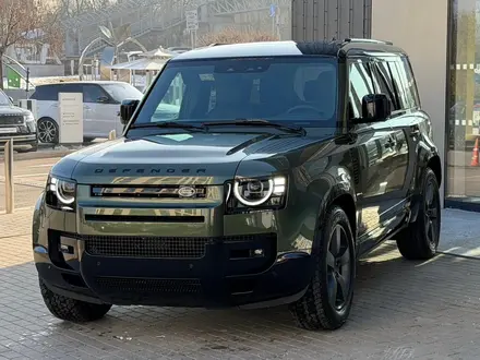 Land Rover Defender X-Dynamic SE 2025 года за 81 631 000 тг. в Алматы