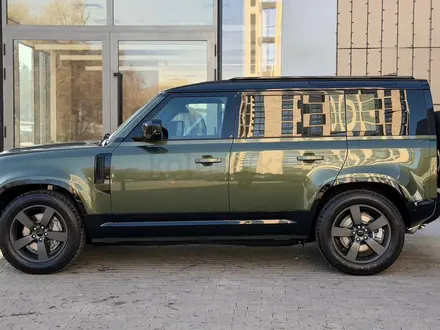 Land Rover Defender X-Dynamic SE 2025 года за 81 631 000 тг. в Алматы – фото 8