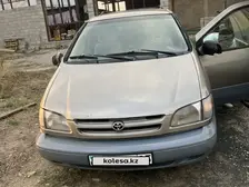 Toyota Sienna, 1998