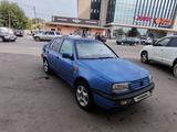 Volkswagen Vento 1992 года за 750 000 тг. в Алматы – фото 4