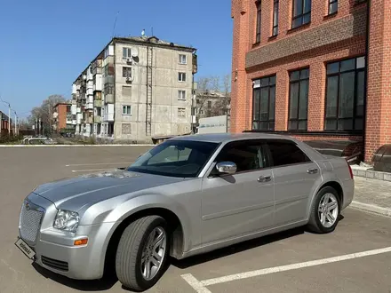 Chrysler 300C 2009 года за 7 000 000 тг. в Петропавловск – фото 2