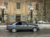 Mercedes-Benz C 200 1996 года за 1 850 000 тг. в Караганда – фото 2