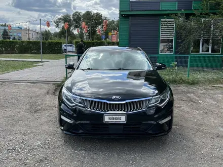 Kia Optima 2019 года за 9 999 999 тг. в Уральск