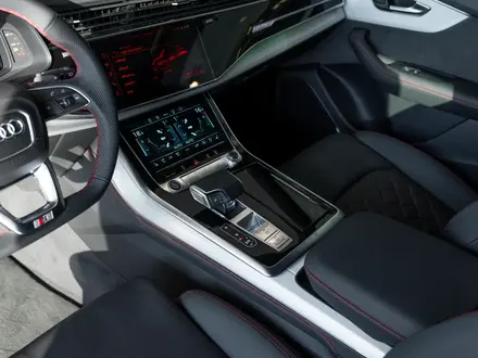Audi Q8 55 TFSI Quattro 2026 года за 64 750 000 тг. в Алматы – фото 19