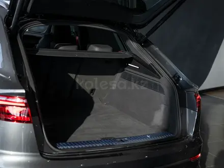Audi Q8 55 TFSI Quattro 2026 года за 64 750 000 тг. в Алматы – фото 30