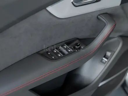 Audi Q8 55 TFSI Quattro 2026 года за 64 750 000 тг. в Алматы – фото 39