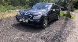 Mercedes-Benz C 200 2001 года за 1 200 000 тг. в Караганда