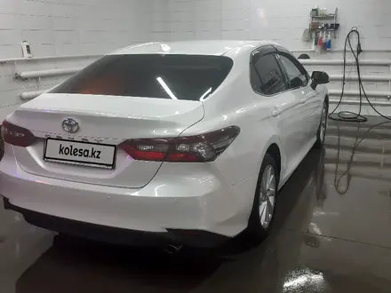 Toyota Camry 2023 года за 17 000 000 тг. в Астана