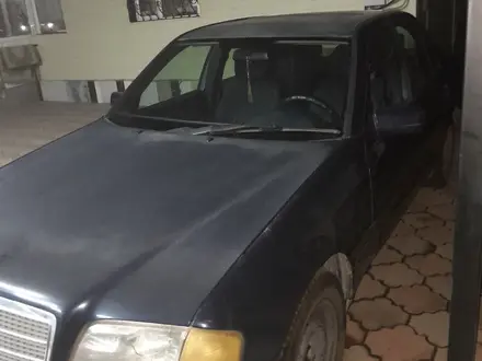 Mercedes-Benz C 180 1995 года за 2 000 000 тг. в Алматы – фото 4