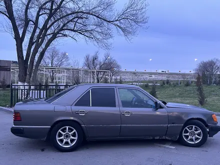 Mercedes-Benz E 230 1990 года за 1 500 000 тг. в Алматы – фото 5