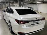 Lexus ES 250 2020 года за 21 000 000 тг. в Алматы – фото 4