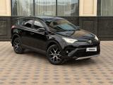 Toyota RAV4 2018 года за 10 000 000 тг. в Шымкент