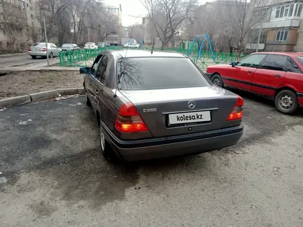 Mercedes-Benz C 280 1995 года за 1 800 000 тг. в Алматы – фото 2