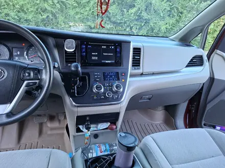 Toyota Sienna 2016 года за 12 000 000 тг. в Уральск – фото 11