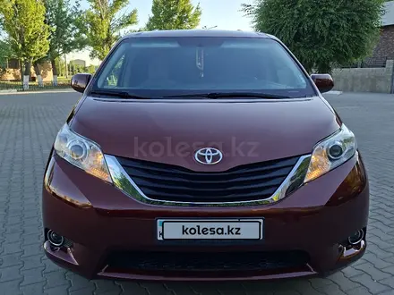Toyota Sienna 2016 года за 12 000 000 тг. в Уральск