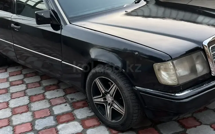 Mercedes-Benz E 200 1990 годаfor1 350 000 тг. в Алматы