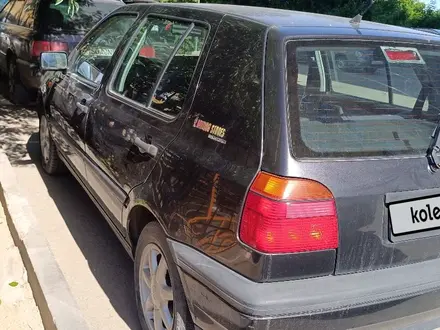Volkswagen Golf 1995 года за 1 500 000 тг. в Астана – фото 6