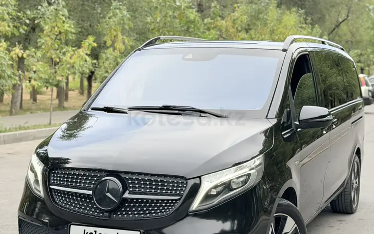 Mercedes-Benz V 250 2017 года за 28 000 000 тг. в Алматы