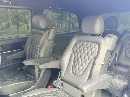 Mercedes-Benz V 250 2017 года за 28 000 000 тг. в Алматы – фото 12