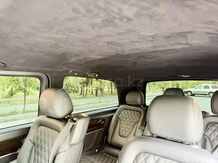 Mercedes-Benz V 250 2017 года за 28 000 000 тг. в Алматы – фото 27