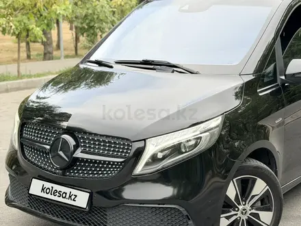 Mercedes-Benz V 250 2017 года за 28 000 000 тг. в Алматы – фото 2