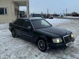 Mercedes-Benz E 220 1994 года за 1 500 000 тг. в Караганда