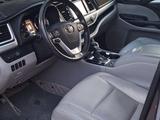 Toyota Highlander 2017 года за 17 500 000 тг. в Актау – фото 5