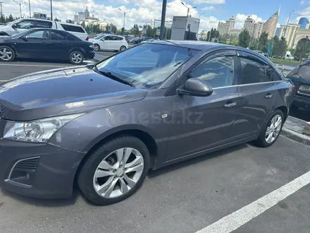 Chevrolet Cruze 2013 года за 3 300 000 тг. в Астана – фото 2