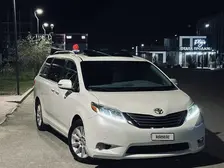 Toyota Sienna, 2015