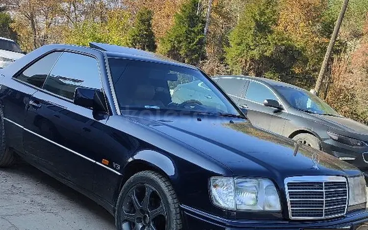 Mercedes-Benz E 220 1994 годаfor3 000 000 тг. в Алматы