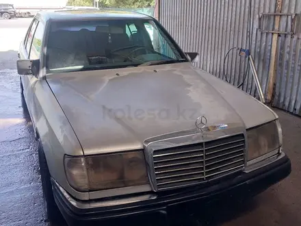 Mercedes-Benz E 230 1989 года за 700 000 тг. в Кордай